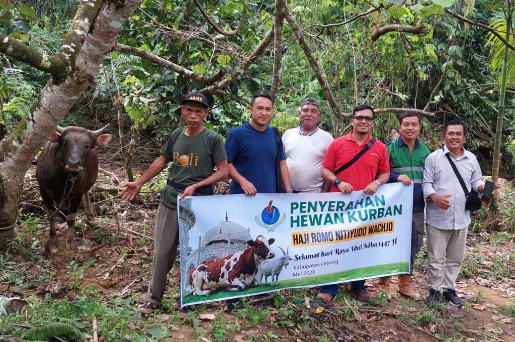 H. Romo Berbagi Kurban Melalui PT TME Site Lebong