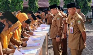 Sekda Provinsi Bengkulu Pimpin Penandatanganan Pakta Integritas di Disdikbud