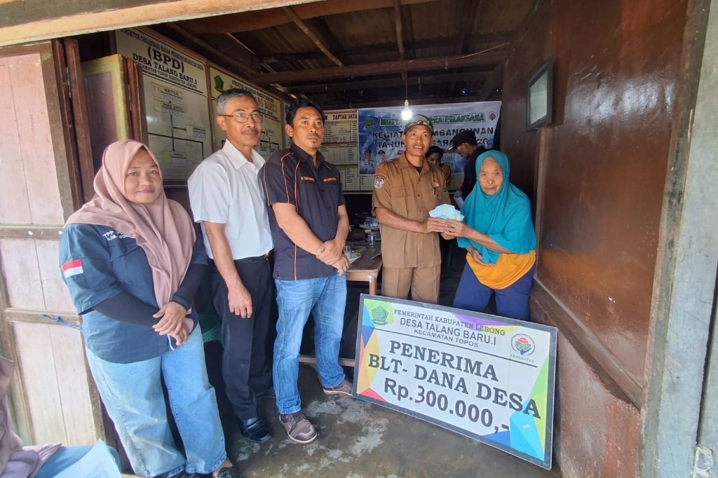 Sembilan KPM Desa Talang Baru I Terima BLT Rp1,2 Juta