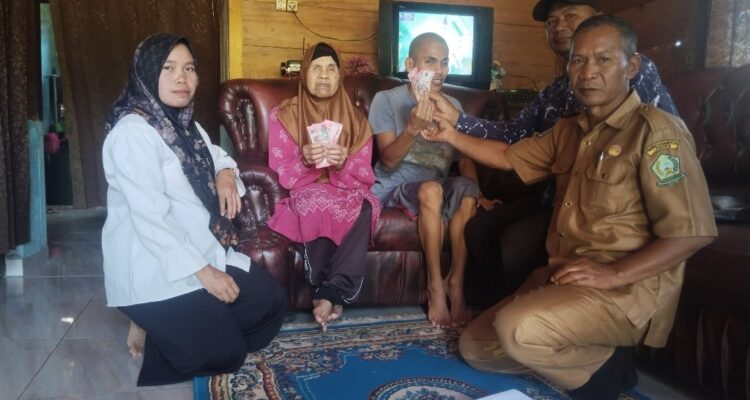 Transparan Anggaran, Pemdes Tik Kuto Gelar Musdes dan Salurkan BLT