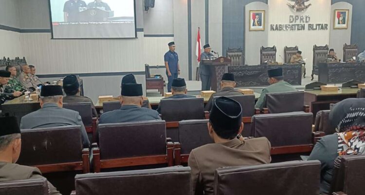Bahas Laporan APBD 2025 hingga Pembentukan Pansus, DPRD Kabupaten Blitar Gelar Paripurna Maraton