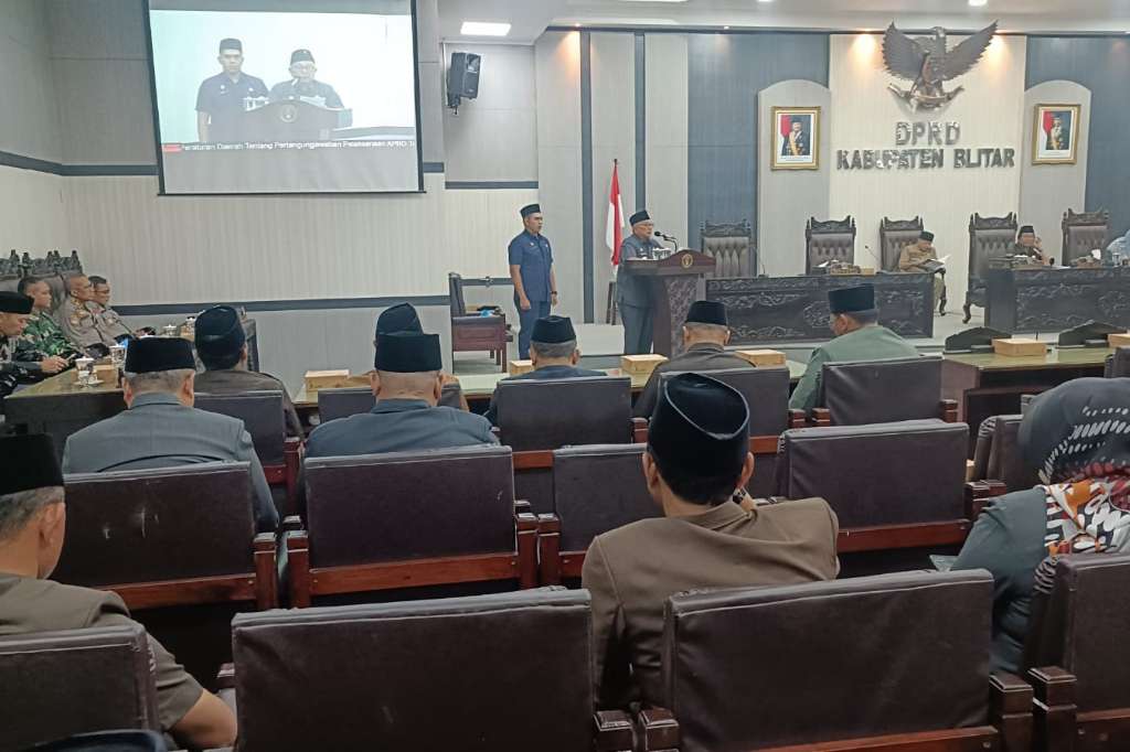 Bahas Laporan APBD 2025 hingga Pembentukan Pansus, DPRD Kabupaten Blitar Gelar Paripurna Maraton