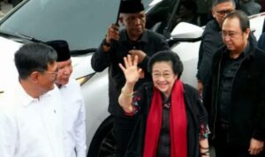 Bulan Bung Karno, Megawati Ziarah ke Makam Bung Karno dan Resmikan Renovasi Istana Gebang Rp4,1 Miliar Bulan Bung Karno, Megawati Ziarah ke Makam Bung Karno dan Resmikan Renovasi Istana Gebang Rp4,1 Miliar
