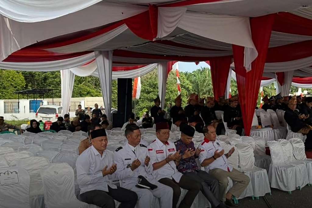 Ironi HUT ke-18 Bengkulu Tengah, Dihiasi Ratusan Kursi Kosong, Mengapa Para Kades Tak Hadir