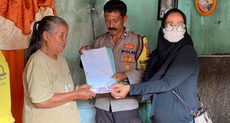 Lurah Sudah Ngaku Bajak KK Nenek Tukiyem, Wali Kota Tunggu Hasil Inspektorat Lurah Sudah Ngaku Bajak KK Nenek Tukiyem, Wali Kota Tunggu Hasil Inspektorat