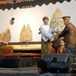 Sambut 1 Suro, Pemdes Tambakrejo Gelar Bersih Desa Berbalut Wayang Kulit dan Larung Sesaji