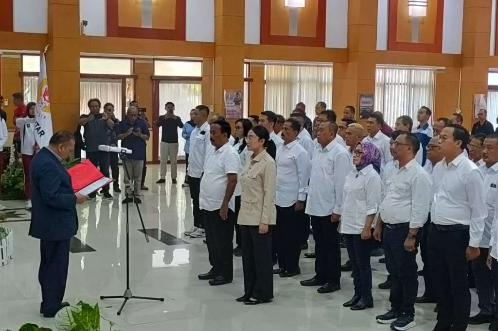 Usai Dilantik, Samanhudi Mundur dan Serahkan Tampuk Kepemimpinan KONI Pada Elim Tyu Samba