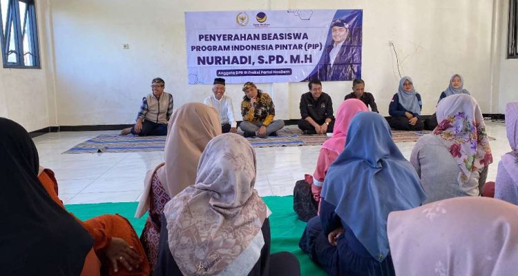 Cairkan 2.000 Beasiswa PIP di Blitar, Nurhadi Wanti-Wanti Wali Murid, Jangan Pakai Buat yang Lain