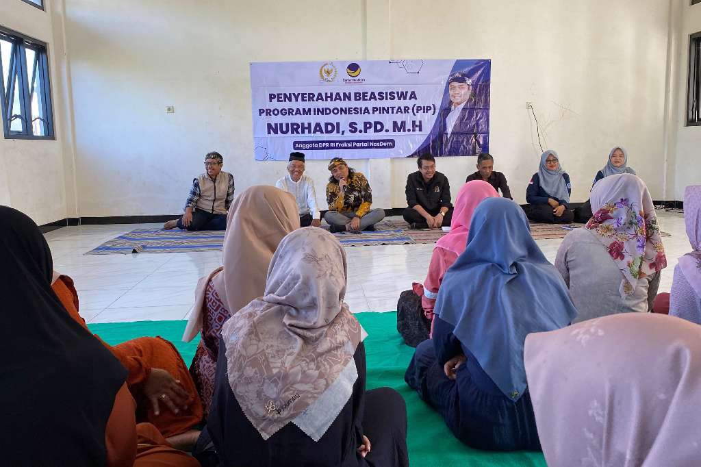 Cairkan 2.000 Beasiswa PIP di Blitar, Nurhadi Wanti-Wanti Wali Murid, Jangan Pakai Buat yang Lain