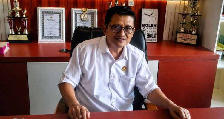 Distan Mukomuko Bongkar Trik Nakal Pengepul Siram Sawit, Picu Harga TBS Anjlok di Bawah Provinsi Distan Mukomuko Bongkar Trik Nakal Pengepul Siram Sawit, Picu Harga TBS Anjlok di Bawah Provinsi