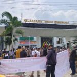 FABB Geruduk Kejati Bengkulu, Minta Kajati Transparan Soal Masalah di Kejari Lebong FABB Geruduk Kejati Bengkulu, Minta Kajati Transparan Soal Masalah di Kejari Lebong