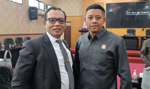 Fraksi Golkar DPRD Kota Blitar Kritisi Perubahan RT Keren Jadi Karya Mas, Sebut Walikota Ingkar Janji Fraksi Golkar DPRD Kota Blitar Kritisi Perubahan RT Keren Jadi Karya Mas, Sebut Walikota Ingkar Janji