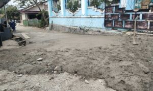 HOK atau Borongan Pelaksanaan Jalan Lingkungan Kampung Muara Aman Jadi Sorotan HOK atau Borongan? Pelaksanaan Jalan Lingkungan Kampung Muara Aman Jadi Sorotan