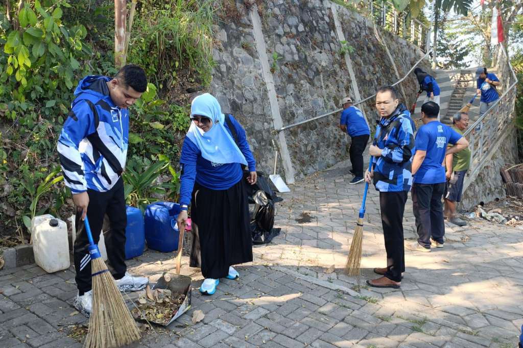 HUT ke-25 Demokrat Blitar, Putra Ketua DPC Sinyalkan Siap Nyaleg 2029