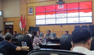 Hearing KONI di DPRD Kota Blitar Digelar Tertutup, Oknum Pegawai Setwan Larang Wartawan Meliput