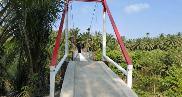 Jembatan Gantung Padang Merbau Rampung, Kades Terima Kasih Kodim 0425 Seluma