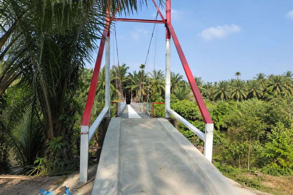 Jembatan Gantung Padang Merbau Rampung, Kades Terima Kasih Kodim 0425 Seluma