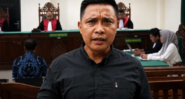 Mengulik Kebiasaan Latifa Gaji 2,8 Juta, Punya Brankas Pribadi dan Gaya Hidup Mewah Mengulik Kebiasaan Latifa Gaji 2,8 Juta, Punya Brankas Pribadi dan Gaya Hidup Mewah
