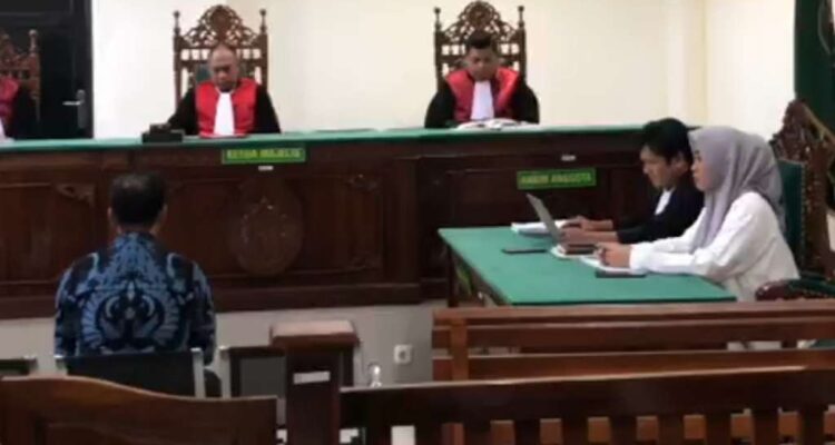 Meski Kerugian Kecil, Saksi Ahli Tegaskan Kasus Terdakwa Latifa Tetap Bisa Dipidanakan Meski Kerugian Kecil, Saksi Ahli Tegaskan Kasus Terdakwa Latifa Tetap Bisa Dipidanakan
