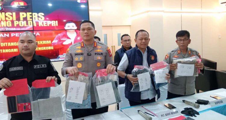 Polisi Tepis Isu Kriminalisasi di Homestay Mimi Coco Batam, Ungkap Ada 2 Kasus Pidana Berbeda Polisi Tepis Isu Kriminalisasi di Homestay Mimi Coco Batam, Ungkap Ada 2 Kasus Pidana Berbeda