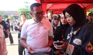 Putra Daerah Blitar Pimpin Pengembangan EcoSort, Platform Digital Pengelolaan Sampah Suasana kegiatan Eco Sory Trash Walk