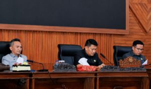 Raih WTP Tapi PAD Memble, 7 Fraksi DPRD Kaur Kompak Semprot Eksekutif Soal Sektor Tambak Udang Raih WTP Tapi PAD Memble, 7 Fraksi DPRD Kaur Kompak Semprot Eksekutif Soal Sektor Tambak Udang