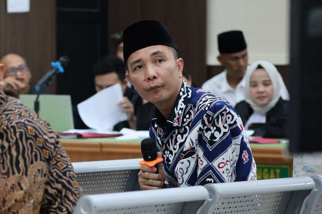 Sidang OTT Rejang Lebong: Berkas Dipisah, Mantan Kadis Sebut "Orang Dekat" Bupati Atur Proyek 2026