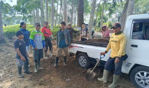 Slogan Bantu Rakyat Dibalas Rakyat Bantu Pemerintah, Warga Kepahiang Patungan Rp15 Juta Rehab Jalan Rusak