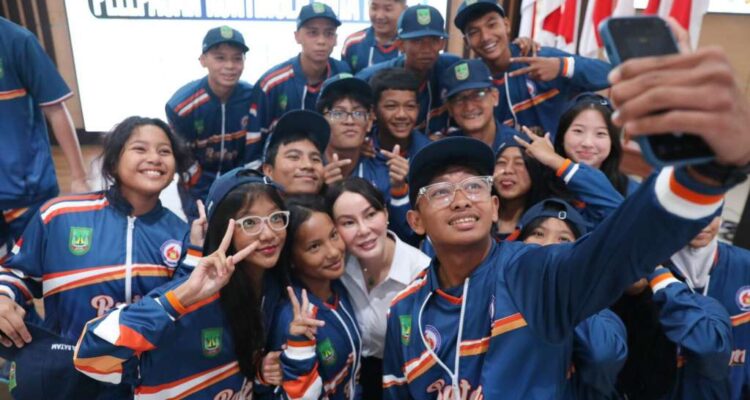 Suntik Motivasi Atlet POPDA Batam, Li Claudia Chandra Janjikan Bonus Tambahan