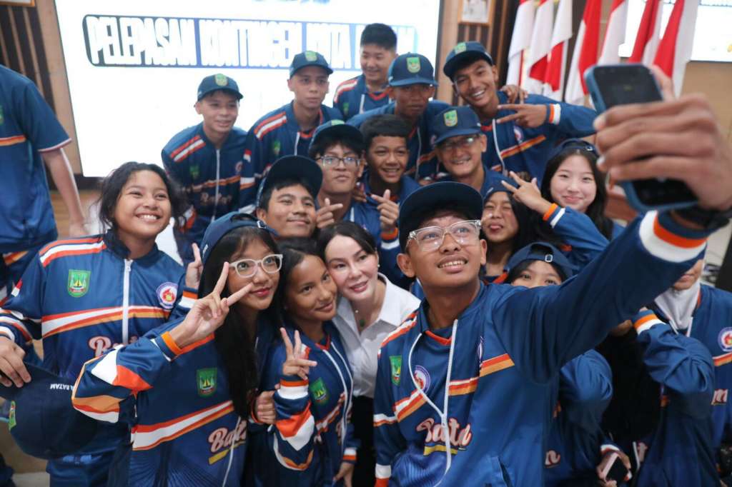 Suntik Motivasi Atlet POPDA Batam, Li Claudia Chandra Janjikan Bonus Tambahan