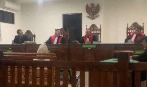 Terdakwa Kasus Penggelapan Uang Perusahaan Pupuk Ngaku Pakai Ratusan Juta Untuk Biaya Salon Terdakwa Kasus Penggelapan Uang Perusahaan Pupuk Ngaku Pakai Ratusan Juta Untuk Biaya Salon
