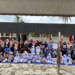 53 Murid SDN 65 Lebong Terima Seragam Gratis, Kepsek Harap Tambahan Ruang Kelas