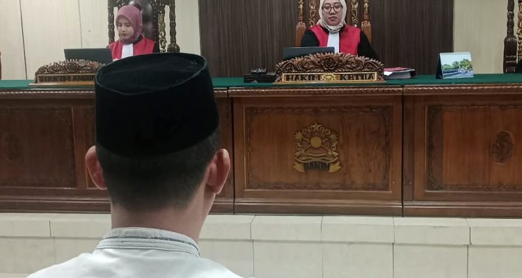 Aan Paman Penakluk Naga Divonis 3 Tahun Penjara