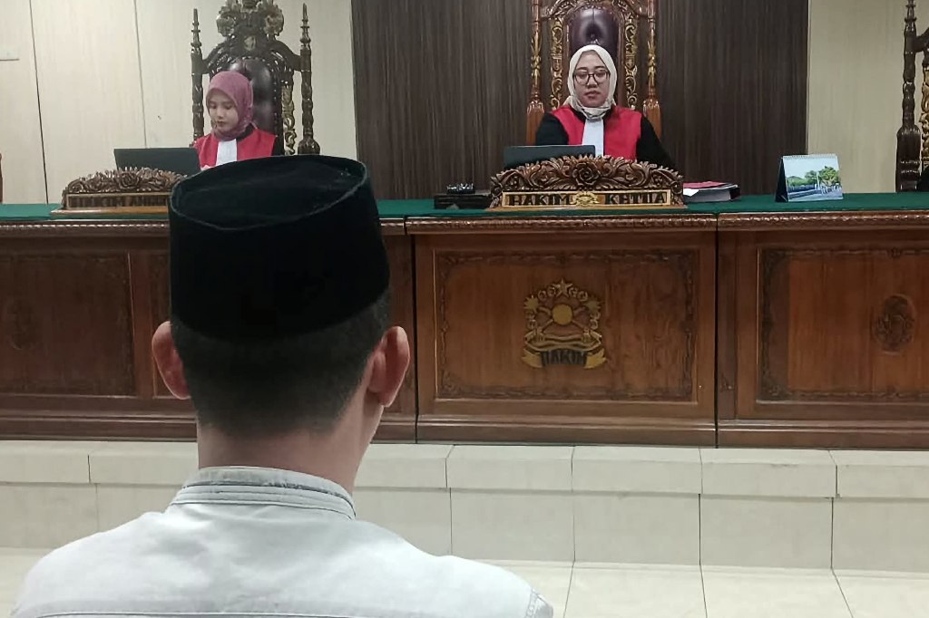 Aan Paman Penakluk Naga Divonis 3 Tahun Penjara