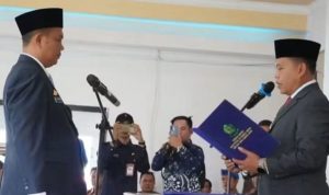 Bupati Azhari Resmi Lantik Syarifudin Sebagai Sekda Kabupaten Lebong Bupati Azhari Resmi Lantik Syarifudin Sebagai Sekda Kabupaten Lebong