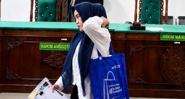 Dituntut 4,5 Tahun, Eks Admin Perusahaan Agen Pupuk Divonis 3,5 Tahun Dituntut 4,5 Tahun, Eks Admin Perusahaan Agen Pupuk Divonis 3,5 Tahun