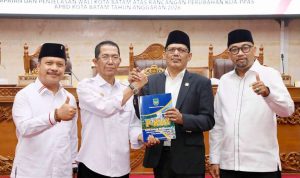 Ekonomi Batam Diproyeksikan Tumbuh hingga 7,4 Persen, Pemko Naikkan Target Pendapatan Daerah Ekonomi Batam Diproyeksikan Tumbuh hingga 7,4 Persen, Pemko Naikkan Target Pendapatan Daerah