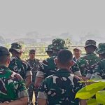 Jaga Kelestarian Lingkungan, Koramil Sananwetan dan Batalyon TP 533 Gelar Karya Bakti