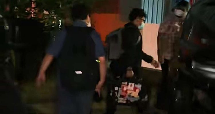 KPK Angkut Tiga Koper dari Kediaman Sektetaris DPRD Kota Bengkulu