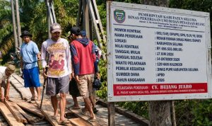 Kontradiksi, Bendera 2 Km dan Rehab Rumdin Rp696 Juta Vs Warga Patungan Perbaiki Jembatan