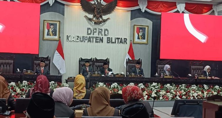 Paripurna Pidato Kenegaraan, DPRD Kabupaten Blitar Tegaskan Komitmen Pembangunan Pro-Rakyat Paripurna Pidato Kenegaraan, DPRD Kabupaten Blitar Tegaskan Komitmen Pembangunan Pro-Rakyat