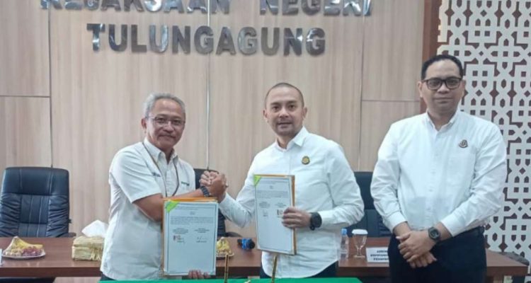 Perkuat Pendampingan Hukum Datun, Perhutani KPH Blitar Gelar MoU dengan Kejari Tulungagung Perkuat Pendampingan Hukum Datun, Perhutani KPH Blitar Gelar MoU dengan Kejari Tulungagung