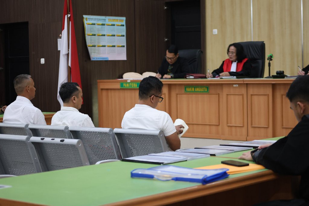 Persoalkan Pemisahan Perkara, Tiga Pejabat PLN Terdakwa Korupsi PLTA Musi Ajukan Eksepsi Persoalkan Pemisahan Perkara, Tiga Pejabat PLN Terdakwa Korupsi PLTA Musi Ajukan Eksepsi