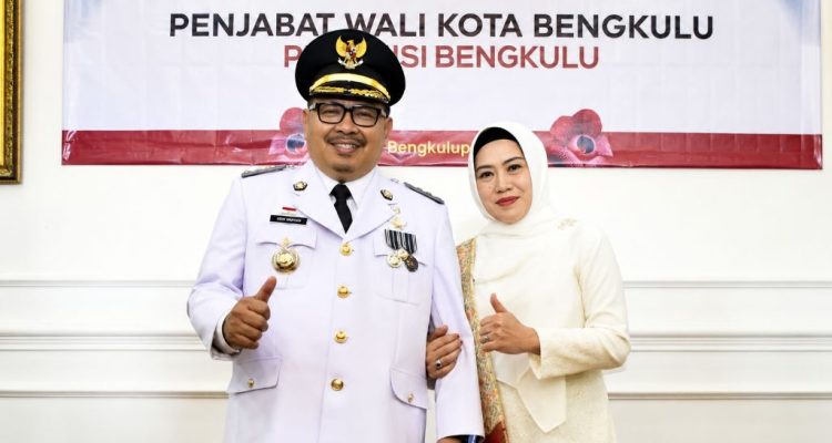 Rekam Jejak Kontroversi Arif Gunadi, Dari Penunjukan Pj, Sanksi KASN, Kasus PDAM, hingga Digeledah KPK Rekam Jejak Kontroversi Arif Gunadi: Dari Penunjukan Pj, Sanksi KASN, Kasus PDAM, hingga Digeledah KPK