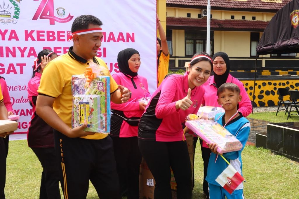 Sambut HUT RI ke-81, Bhayangkari dan Polres Lebong Ajak Anak Panti Asuhan Berbagi Keceriaan