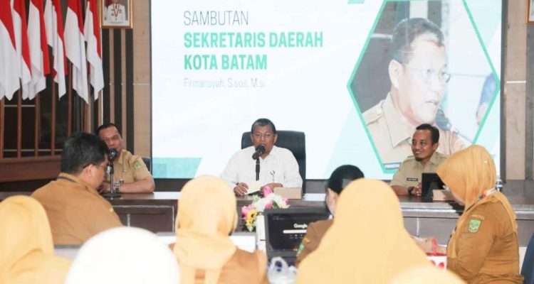 Sekda Batam Tegaskan Reformasi Birokrasi Harus Percepat dan Permudah Pelayanan Publik Sekda Batam Tegaskan Reformasi Birokrasi Harus Percepat dan Permudah Pelayanan Publik