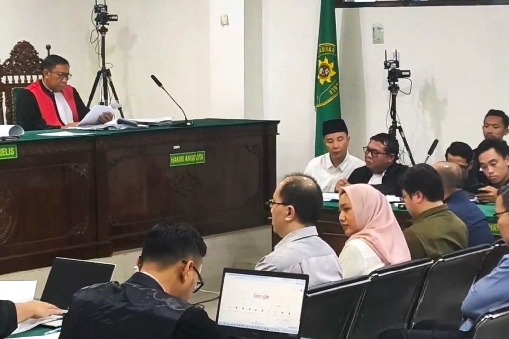 Sidang OOT KPK Bupati Rejang Lebong, Ungkap Aksi Buang Iphone 17 Pro Max di Jalan Tol