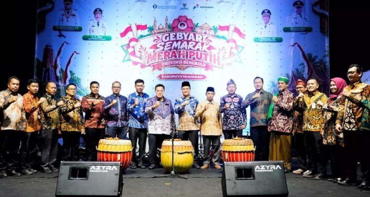 Bawa Layanan Gratis dan Bazar UMKM, Gebyar Semarak Merah Putih Resmi Dibuka di Mukomuko