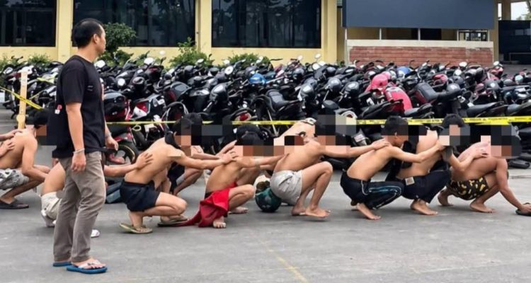 Bawa Sajam Buat Tawuran, 13 Anggota Geng Motor Digulung Polresta Bengkulu Bawa Sajam Buat Tawuran, 13 Anggota Geng Motor Digulung Polresta Bengkulu