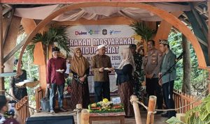 Camat Sananwetan Launching Pasar Apung Kali Karplos, Dorong Konservasi dan Ekonomi Warga
